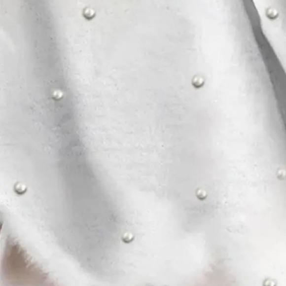 𝅺beaded Decor Long Sleeve Fluffy Top-NWT - Picture 6 of 9